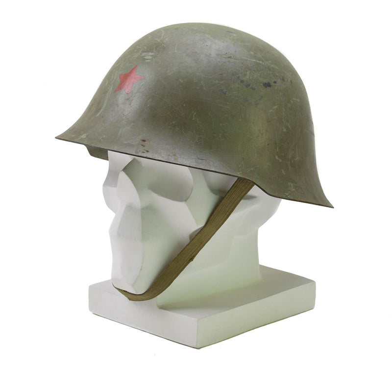 Originele Servische tactische stalen helm met voering gevechts tandwiel Kinstrap olijf