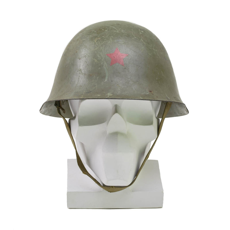 Originele Servische tactische stalen helm met voering gevechts tandwiel Kinstrap olijf