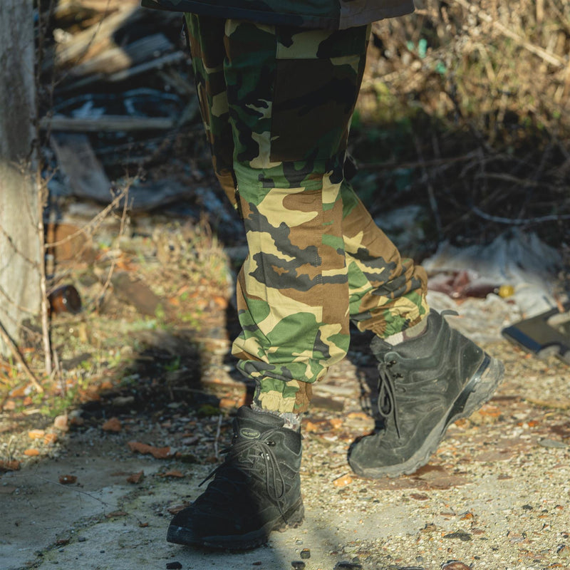 Originele Italiaanse militaire vrachtbroek Combat Woodland Camo Field broek Nieuw