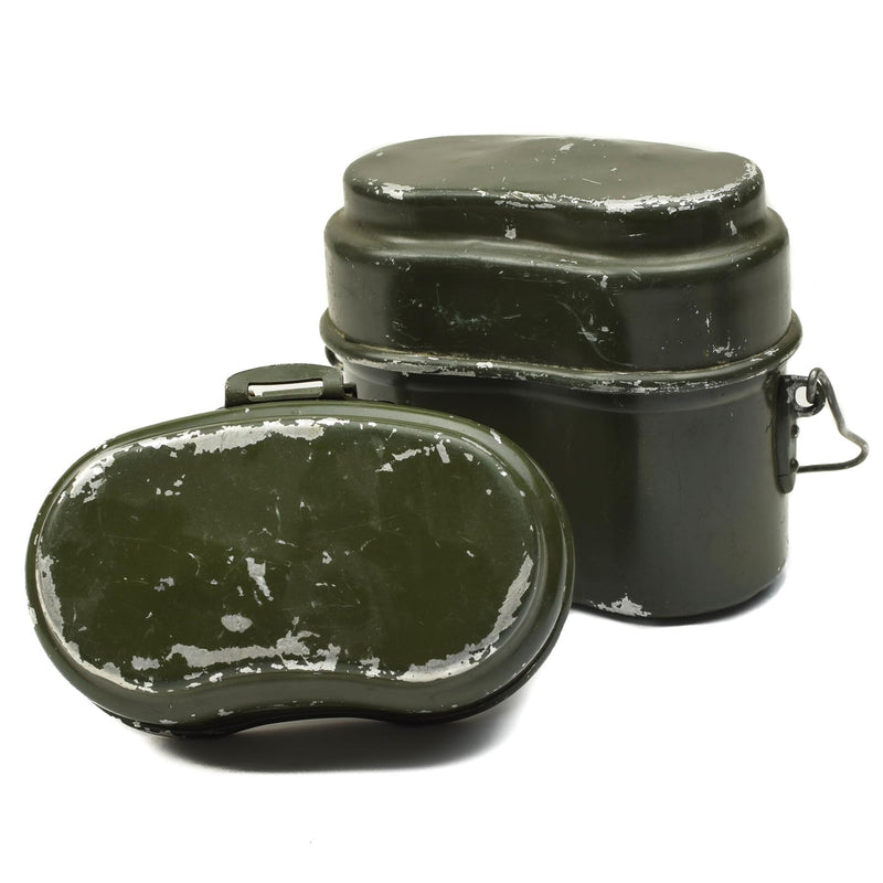 Echt Hongaarse leger puinhoop kit. Aluminium militaire bowler pot 2pcs set