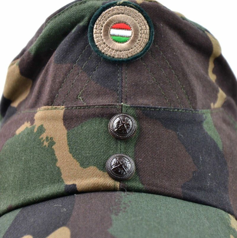 Echte Hongaarse camo -leger Winter Cap Militaire veldhoed met kleurenbadge nieuw