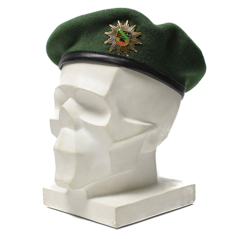 Echte Duitse politie groene baret hat cap wol met metalen cockade insignia nieuw