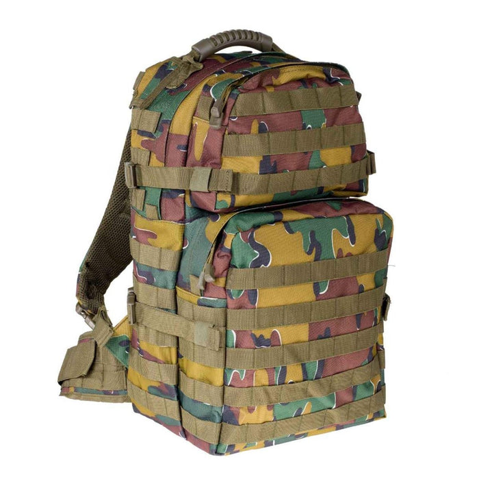 A.Blochl tactische 40L dagrugzak in Belgische puzzelcamouflage met MOLLE-band en meerdere compartimenten.