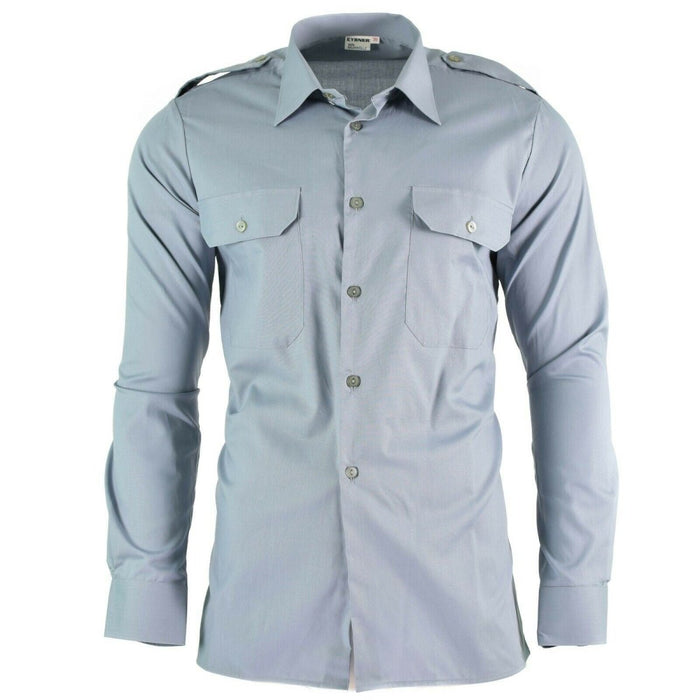 Echt Oostenrijks legergrijs BDU-shirt met lange mouwen, epauletten en borstzakken, authentiek militair overtollig kledingstuk.