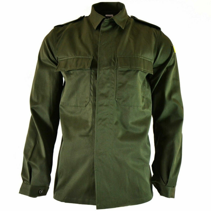 Vintage echt Belgisch leger olijfgroen militair BDU-veldjack met zakken met knopen en epauletten op de schouders