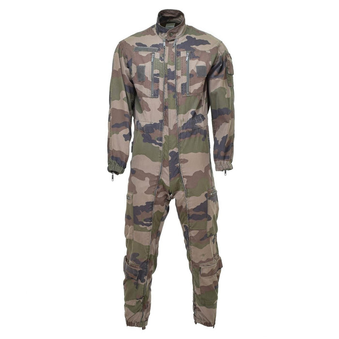 Echte Franse militaire CCE camouflage mechanische jumpsuit met ruime pasvorm, duurzaam polykatoen, versterkte knieën en ellebogen.
