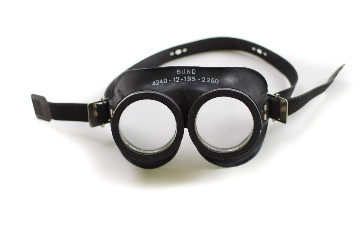 Echt Duitse legerbescherming bril bw zwart auer gezichtsmasker overschot nieuw