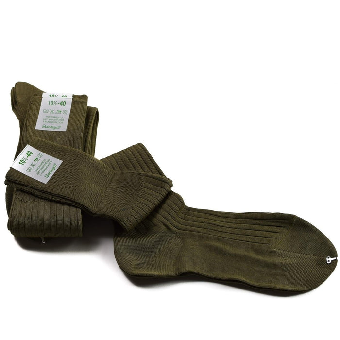 Lange sokken van echte Italiaanse legerkatoenmix in kaki, knielange, lichtgewicht, geribbelde en duurzame militaire stijl.