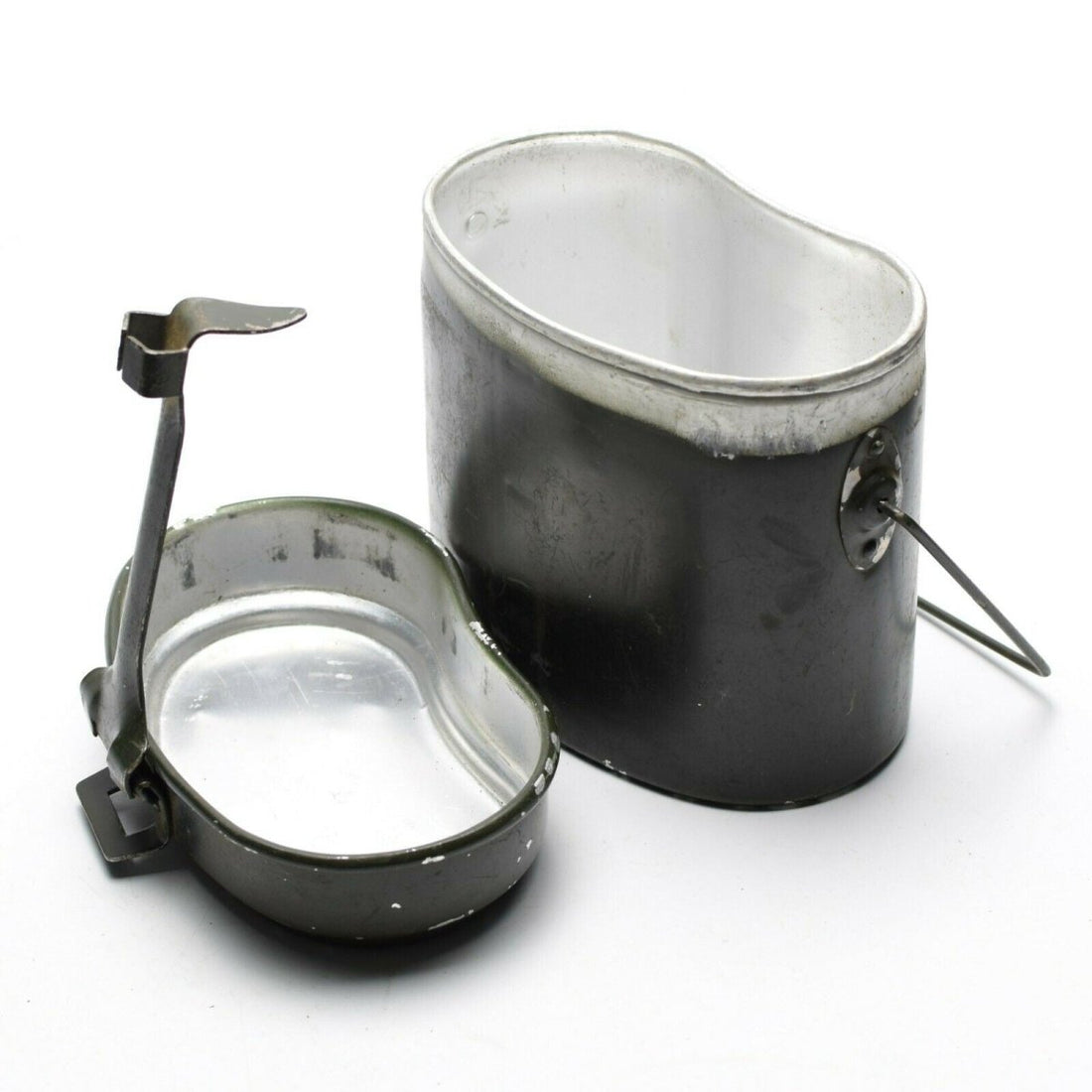 Echt Roemeens leger puinhoop kit. Aluminium militaire bowler pot