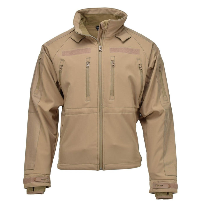 MIL-TEC coyote softshell wandeljack met stormbestendige ritssluitingen, fleecevoering en verstelbare manchetten voor buitengebruik