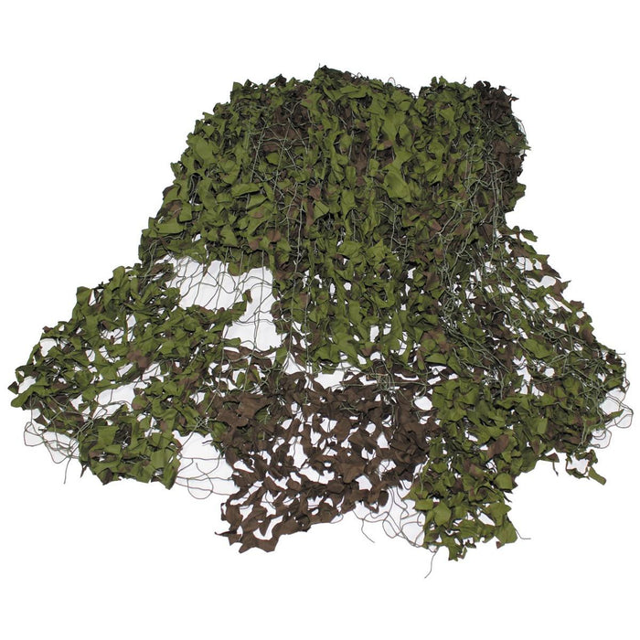 Groen en bruin camouflagegaas op een witte achtergrond