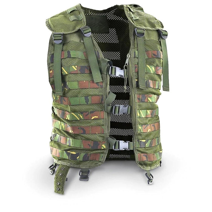 Origineel Nederlands militair tactisch vest met MOLLE-systeem in boscamouflage voor veelzijdige uitrustingsbevestiging
