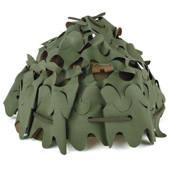 Originele Franse militaire helmcamouflagehoes in olijfbruin met verstelbaar koord en metalen clips voor een stevige pasvorm.
