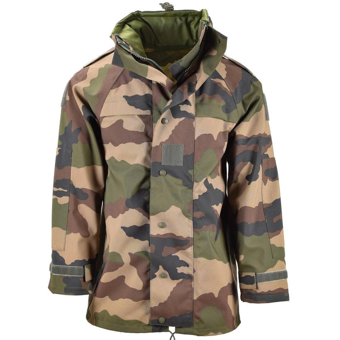 Echt Frans militair waterdicht trilaminaat veldregenjack met CCE-camouflagepatroon en versterkte ellebogen.