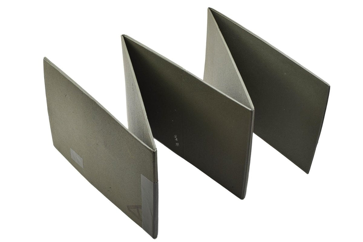 Originele Duitse militaire campingmat Opvouwbare grondmat Army Issue Olijf