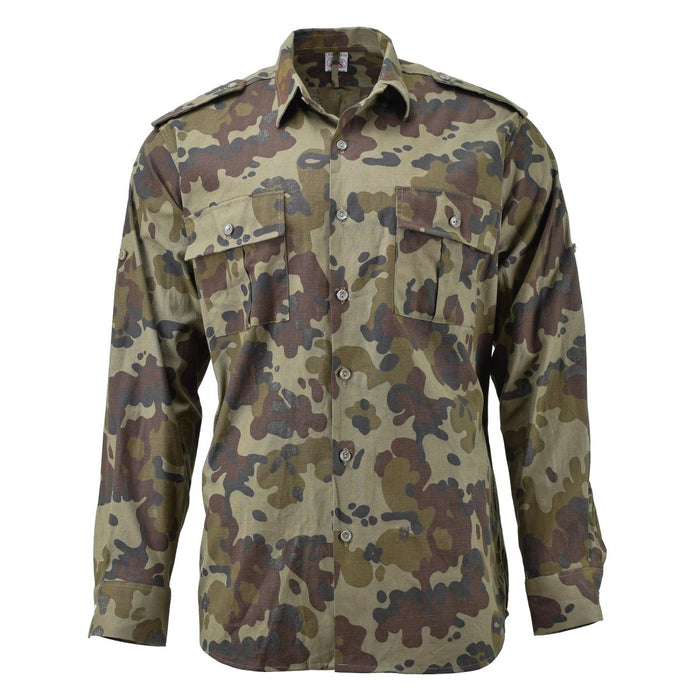 Origineel Roemeens militair lichtgewicht veldshirt in M94 Mozaic camouflage met borstzakken en epauletten, lange mouwen, manchetten met knopen.