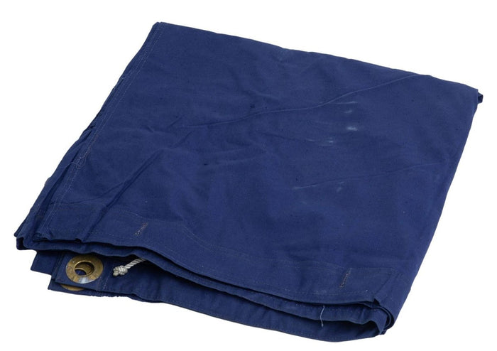 Opgevouwen blauw waterdicht Roemeens militair overtollig tentzeil gemaakt van duurzaam, zwaar katoenmengsel