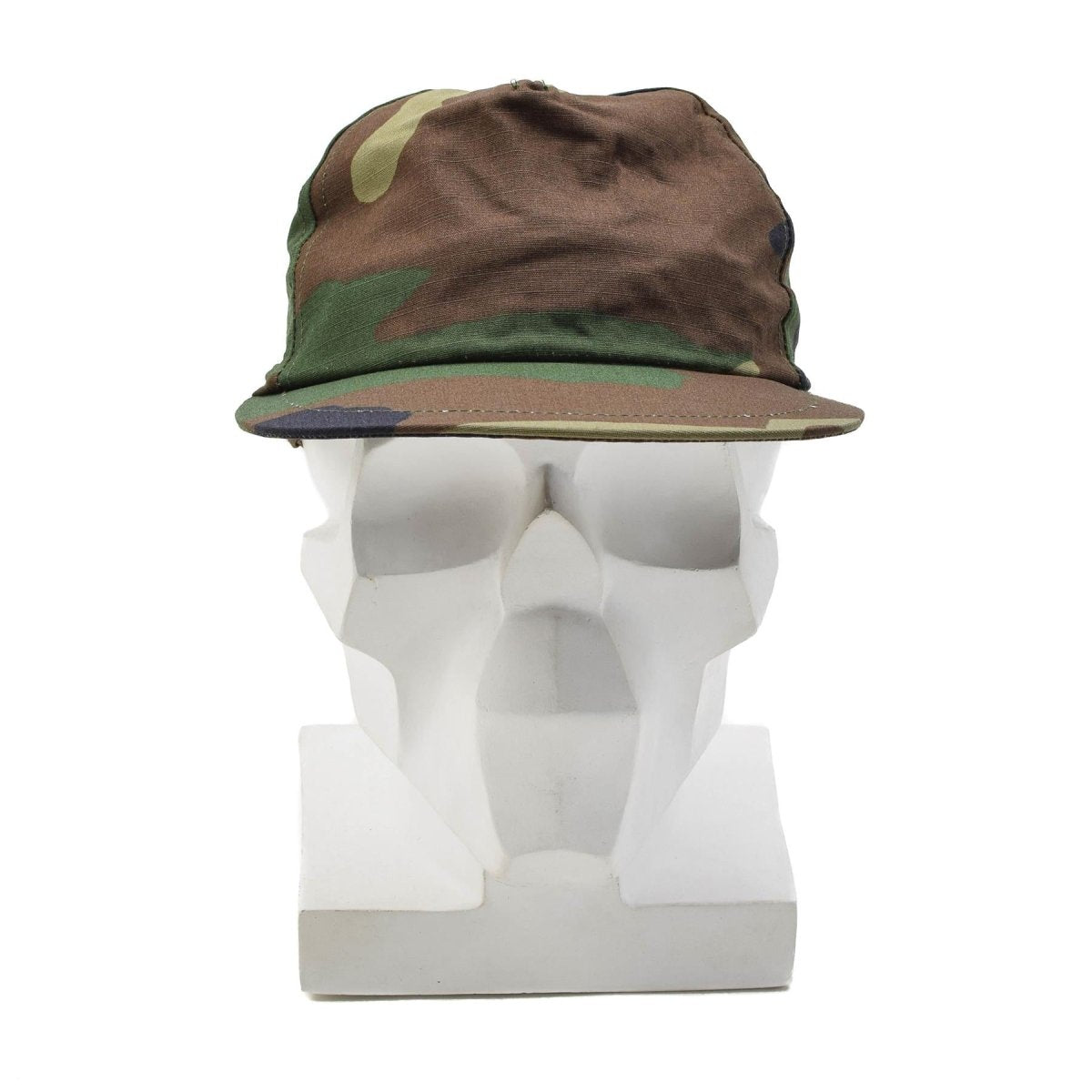 Originele Turkse militaire veldpet elastische achterband AG18 Woodland Camo
