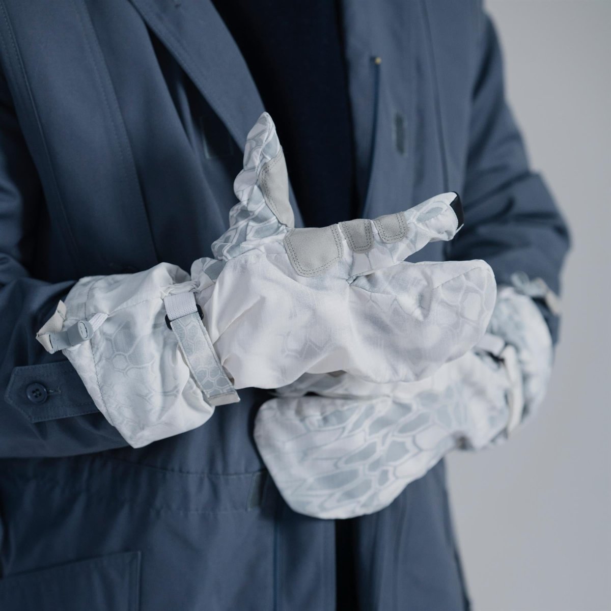 Originele Amerikaanse lichtgewicht tactische handschoenen met touchscreen, witte camouflage