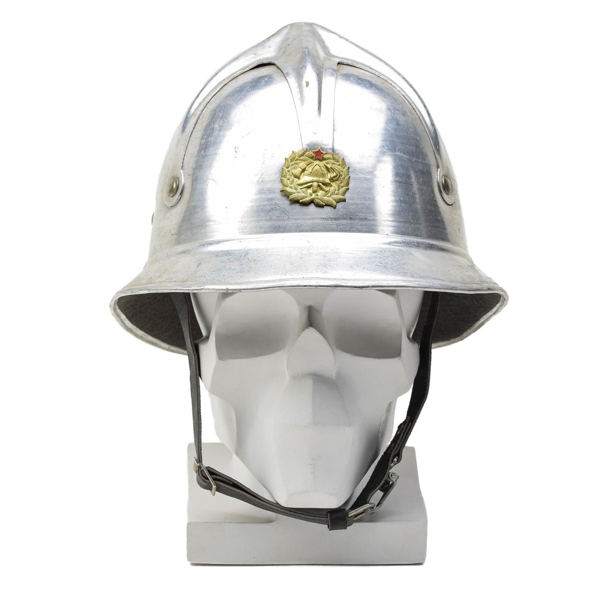 Origineel Joegoslavië Militair Gray Aluminium Brandweerhelm Red Start Badge Army
