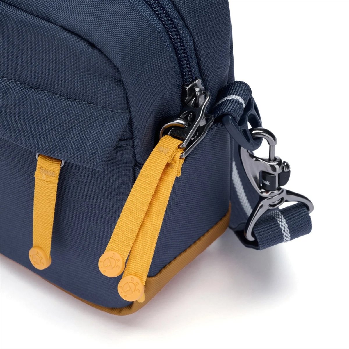 Pacsafe GO Anti-diefstal crossbodytas 2,5 liter Waterafstotend RFID Veilig blokkeren
