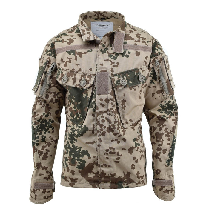 TACGEAR Desert Flecktarn commando-veldjack in militaire stijl met versterkte ellebogen en meerdere zakken voor tactisch gebruik.